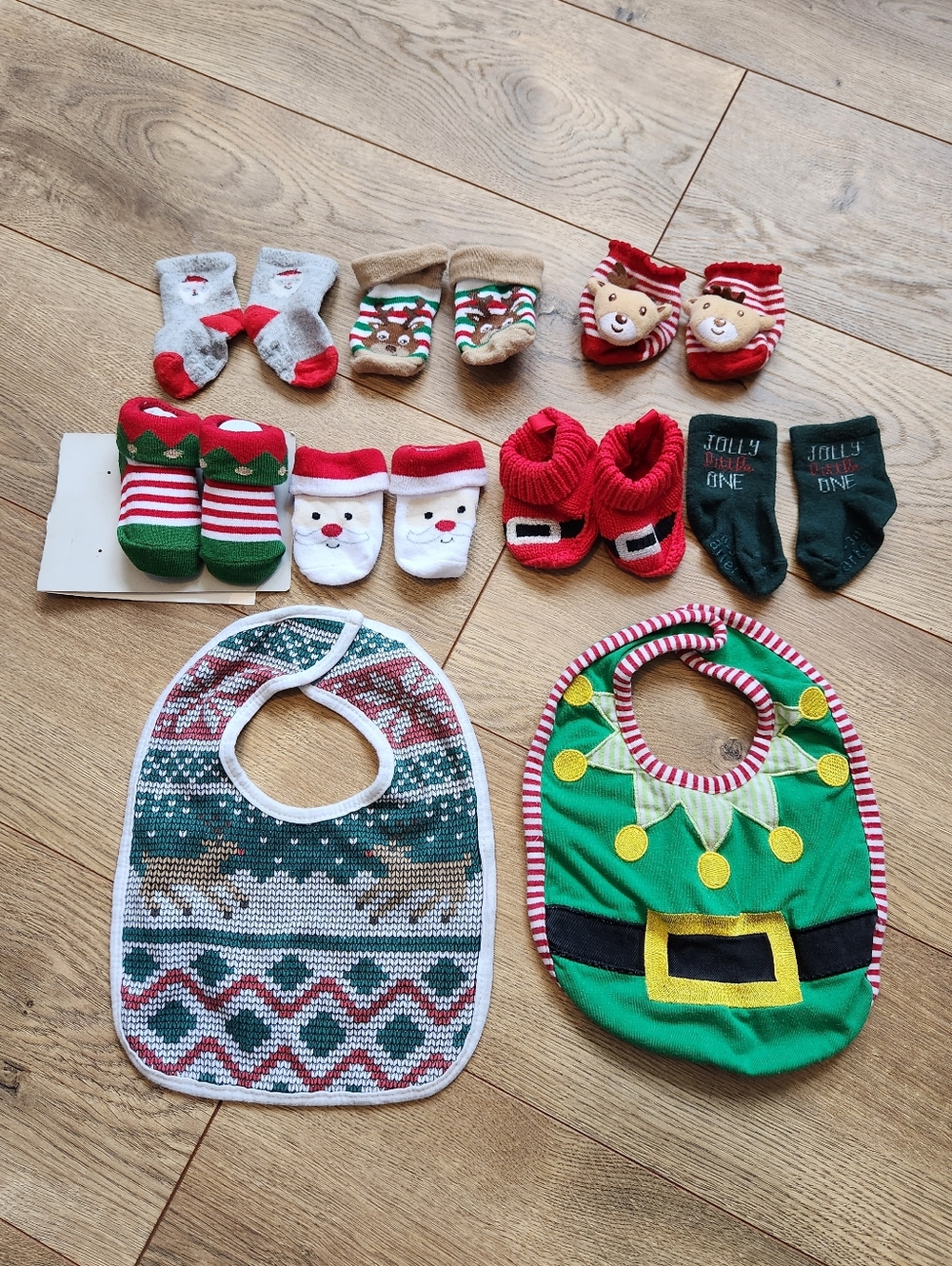 NB-3 Months Holiday sock And bib bundle